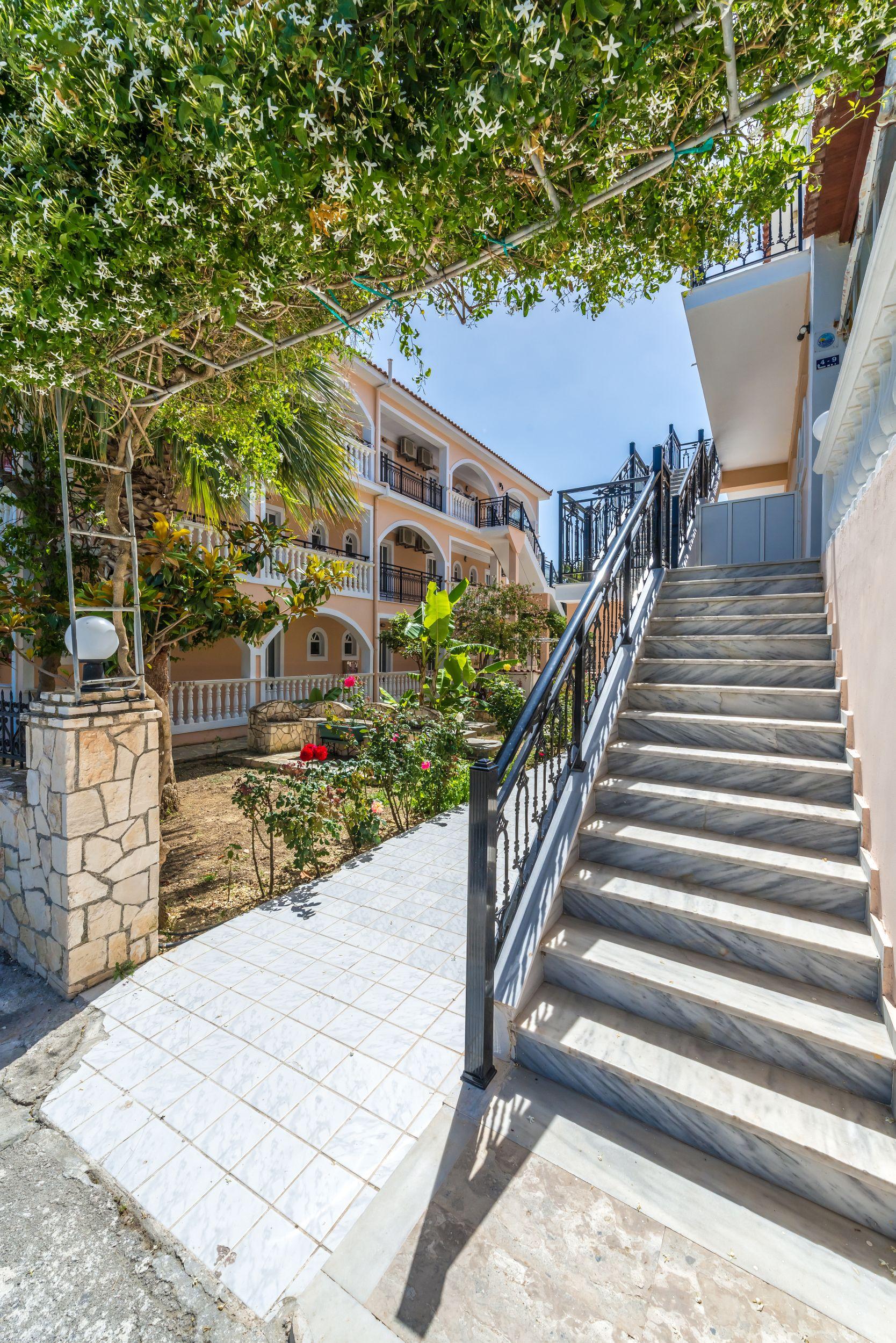 Athina Apartments Закінф Екстер'єр фото