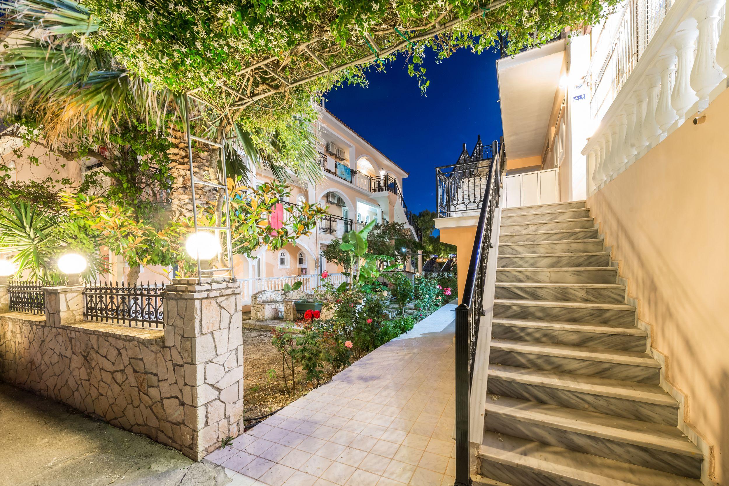 Athina Apartments Закінф Екстер'єр фото