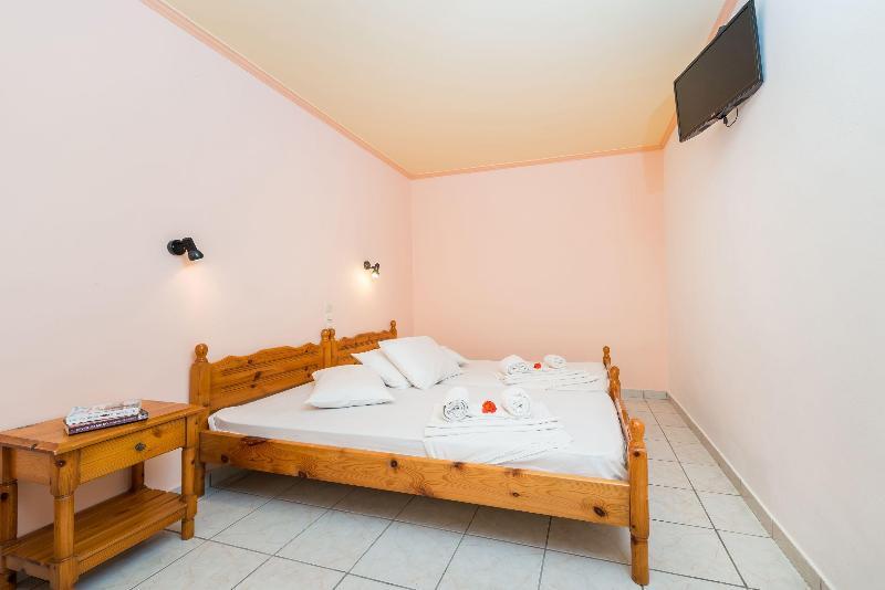 Athina Apartments Закінф Екстер'єр фото